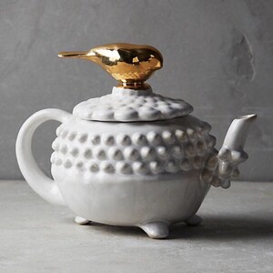 White Ceramic Teapot With bird lid Porcupine Pattern pottery teapot decorative teapot Gold bird