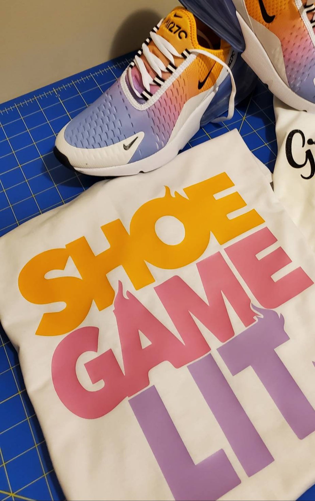Shoe game lit T shirt SHOES NOT INCLUDED Etsy.de