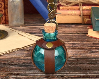 Small Potion Bottle with Clasp - Glass Potion Bottle with Leather Holder - Potion Bottle for Belt - Alchemist Potion Bottle - #DK1035