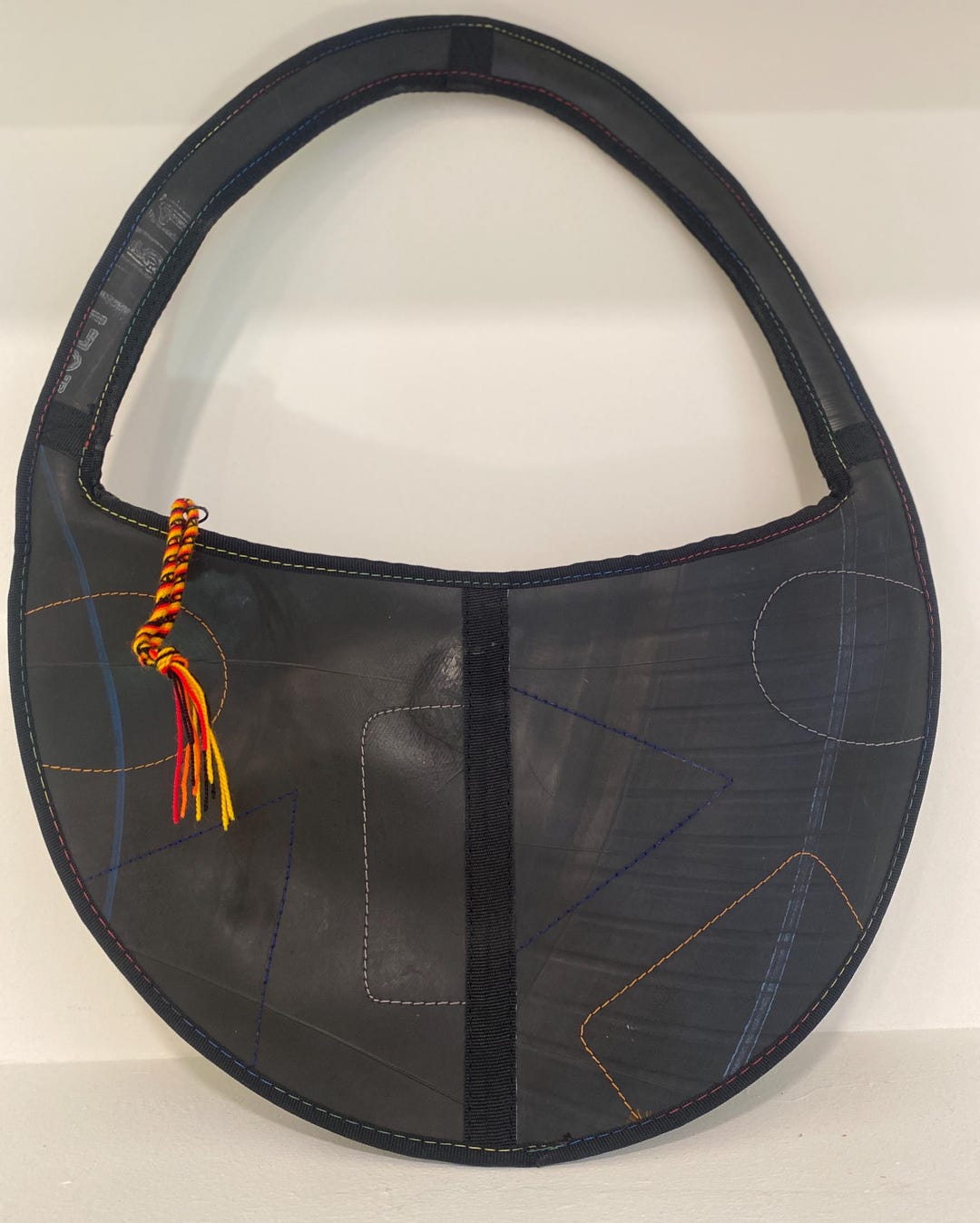 Borsa realizzata con pneumatici riciclati, borsa realizzata a mano