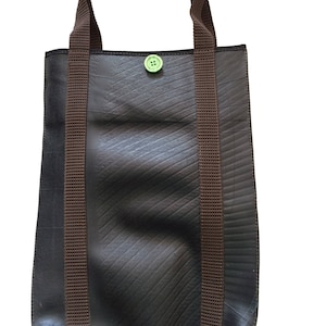 Recycelte Reifenschlauch Handtasche, Tasche Baggy handgemacht aus recyceltem Gummi