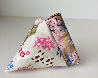 Japanese Fabric Mini Pyramid Pouch: Rabbits Flower Keychain