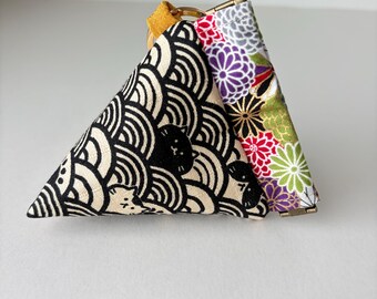 Japanese Cotton Mini Pyramid Pouch: Black Cats Print Coin Purse Keychain