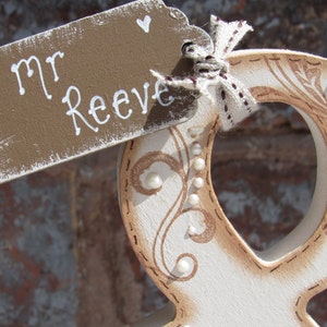 Mr & Mrs sign, Freestanding letter, Personalised wedding keepsake, bride and groom gift, wedding decoration, valentines gift, anniversary afbeelding 4