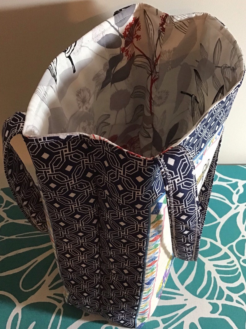 Antique Sewing Machine Tote Shoulder Bag Purse with Coordinating Zipper Pouch and Scissors Holder