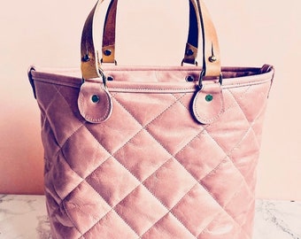 Quilted bucket bag