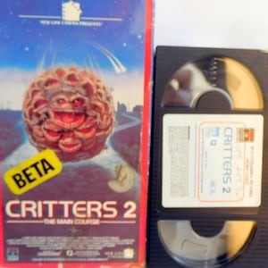 Película vintage Critters 2 de 1988, cinta Critters 2, película de terror vintage, cinta Beta,