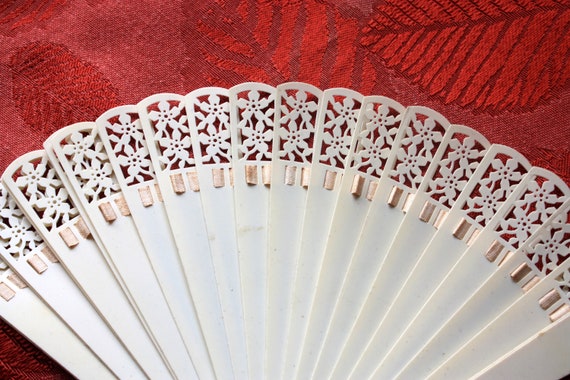 Vintage Celluloid Fan, Hand Fan , Folding Fan, ope