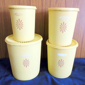 Vintage Tupperware Canister Set, Retro Kitchen, Gold Tupperware Cannisters, Tupperware 805, Tupperware 807, Tupperware 809, Tupperware 811
