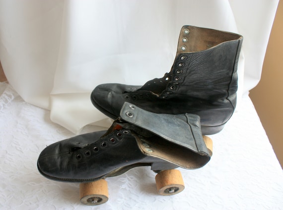 Leather Roller Skates with Wood Wheels, Dauost Rol