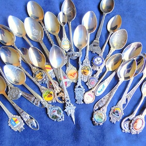 Set of 12 Vintage Souvenir Collector Spoons