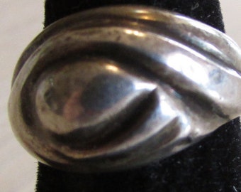 Sterling Lapis Lazuli dome ring size 8 Lapis has silver streaks closed back signed 925 GSI China