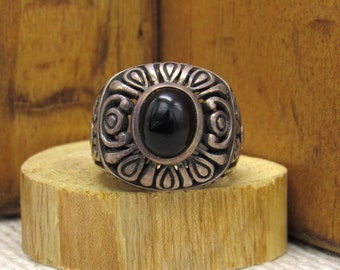 Bold Filigree Sterling Silver and Black Onyx Ring Size 7 3/4 +
