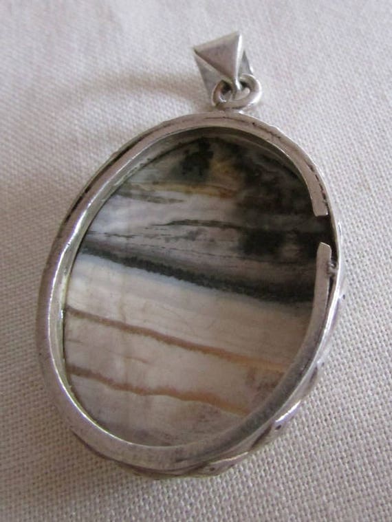 Sterling Silver and Agate Pendant + - image 3