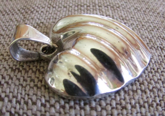 Rippled Sterling Silver Mexican Puffed Heart Penda
