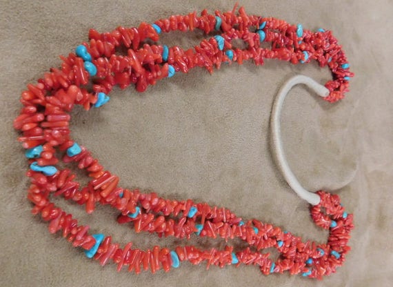 Italian Red Coral 3 Strand Necklace with Scattere… - image 2