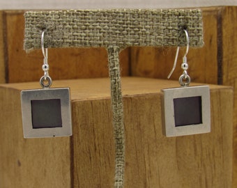 Aretes colgantes de alambre cuadrado de plata esterlina y vidrio azul +