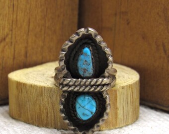 Vintage Sterling Silver Turquoise Ring - Size 6 +