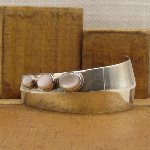 Navajo Sterling Silver and Pink Mussel Shell Cuff… - image 3