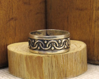 Sterling Silver Band Ring from Mexico Size 8 3/4 +