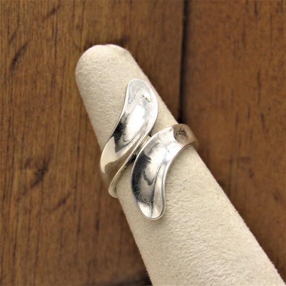 Thick Sterling Silver Statement Ring with Crossov… - image 5