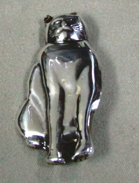Sterling Silver Sitting Cat Pin +