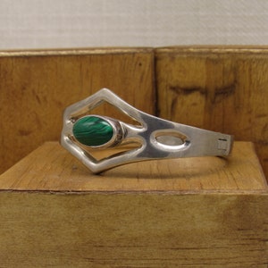 Malachite and Sterling Silver Hinged Bangel Bracelet image 3