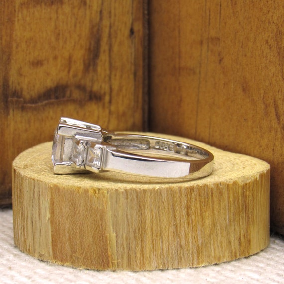 Sterling Silver Ring with 5 Rectangular Clear Fac… - image 3