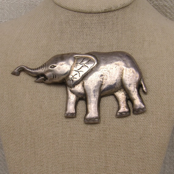 Sterling Silver Elephant Pin +