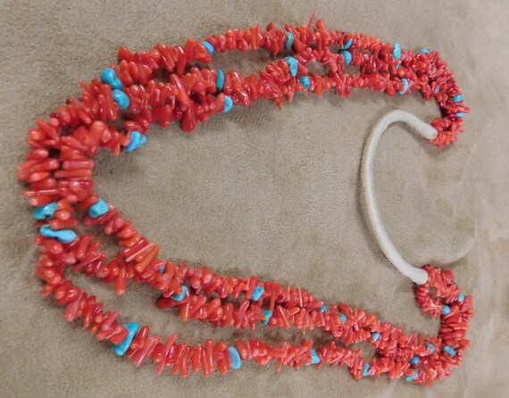 Italian Red Coral 3 Strand Necklace with Scattere… - image 4