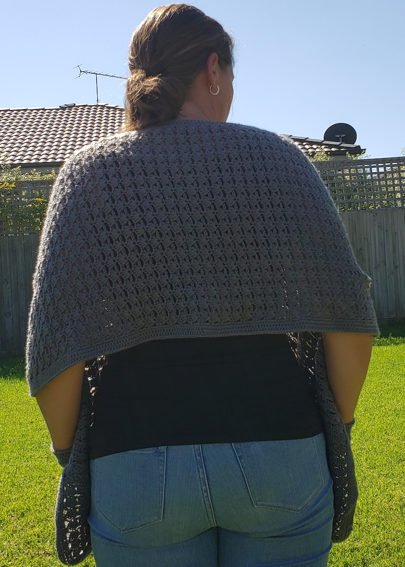 PDF crochet pattern Wrap with pockets image 3