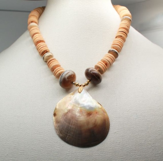 Topical Vintage Hawaiian Mother Of Pearl Necklace - image 6