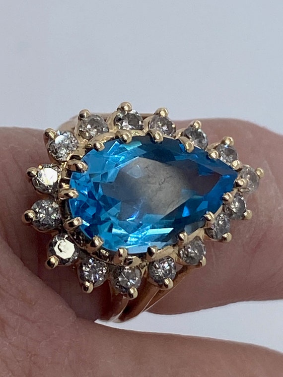 14K Yellow Gold Swiss Blue Topaz and Diamond Ring - image 3