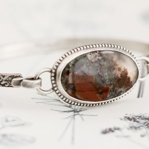 Pulsera de ágata musgosa en plata de ley: joyería artesanal hecha a mano