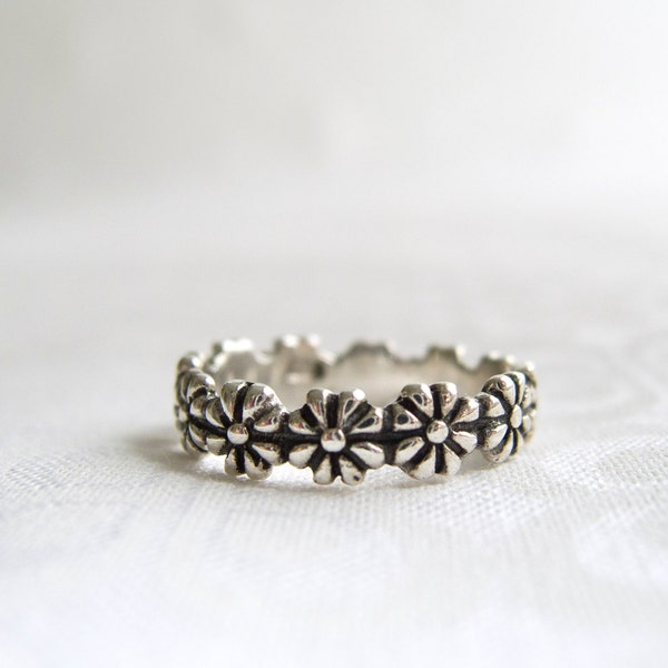 Daisy Ring, I Pick You Engraved Flower Ring, Silver Daisy Ring, Sterling Silver Rings For Women, Daisy Chain Ring Band, Silver Stacking Ring