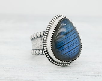 Sterling Silver and Labradorite Statement Ring • One of a Kind Labradorite • Handmade Sterling Flower Band • Blue Flash Ring • Original