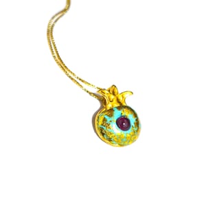Collier Grenade d'Israël, Grenat, Or et Argent – Bijou artisanal israélien, cadeau idéal pour elle. Grenat, fruit de Jérusalem, cadeau de Terre Sainte. image 4