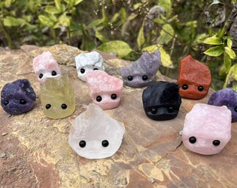 Raw Stone Crystal Buddies: Healing Crystal Carving With Face