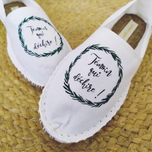 Cadeau témoin,espadrille,chaussure mariage,sneakers mariage,demoiselle dhonneur,satin,blanc,temoin qui dechire,bohême,mariage rock,boho image 6