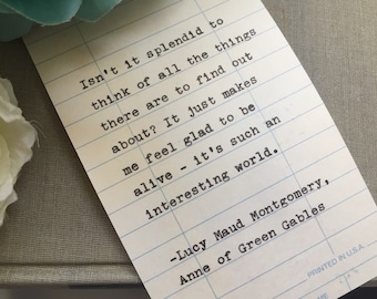Citaat uit Anne of Green Gables: Met de hand getypt op een uitleenkaartje van de bibliotheek.