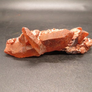 Rode kwarts - Tarya Mine, Tinjad, Er Rachidia Province, Marokko - Miniatuur Mineraal Specimen