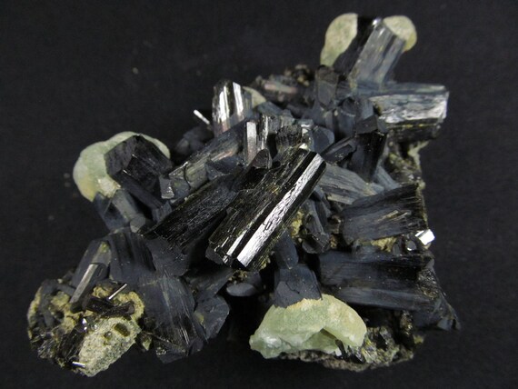 プレナイト×エピトード　鉱物標本　マリ マリ産 プレナイト＆エピドートの原石（鉱物標本）28g - cute