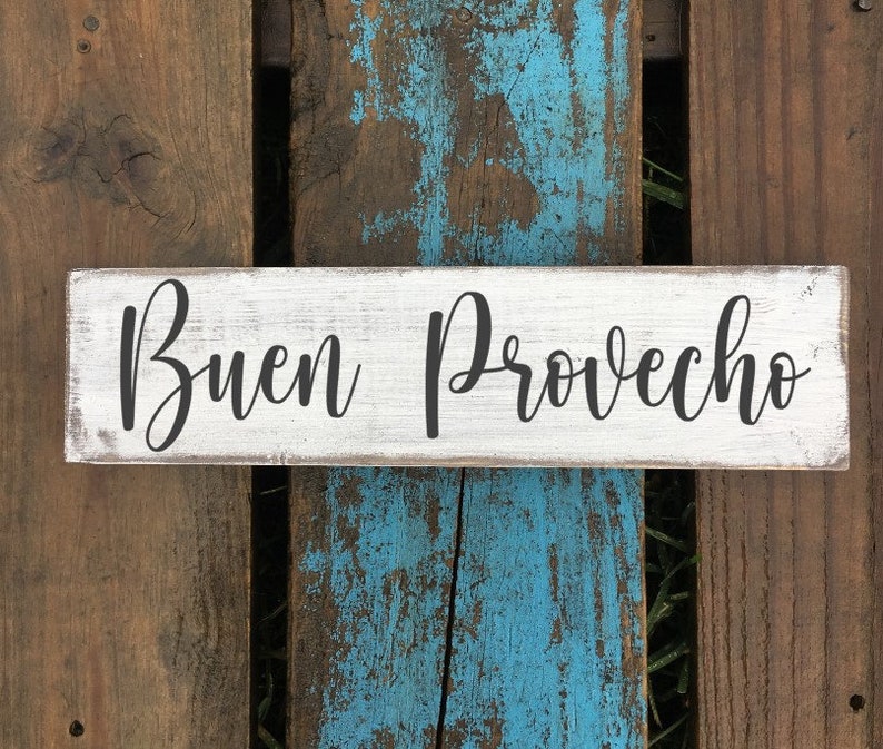 Spanish wood sign for home decor. Buen Provecho. Muestra de la Etsy