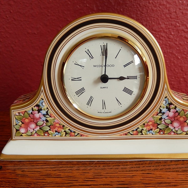 Wedgewood China Mantle/Desk Clock, Clio Pattern, Fine English Bone China, Edged in Gold, 1992.