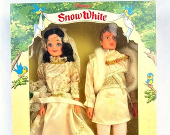 Vintage 80's Bikin Disney's The Wedding of Snow White Collectors Doll Set NEW