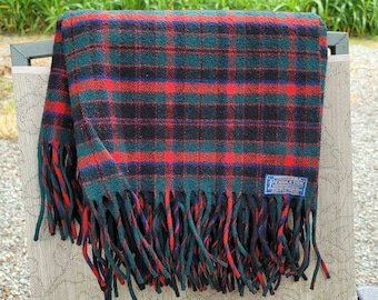 Vintage Pendleton Robe in a Bag Stadium Wool Blanket Red Green Plaid w/ cushion