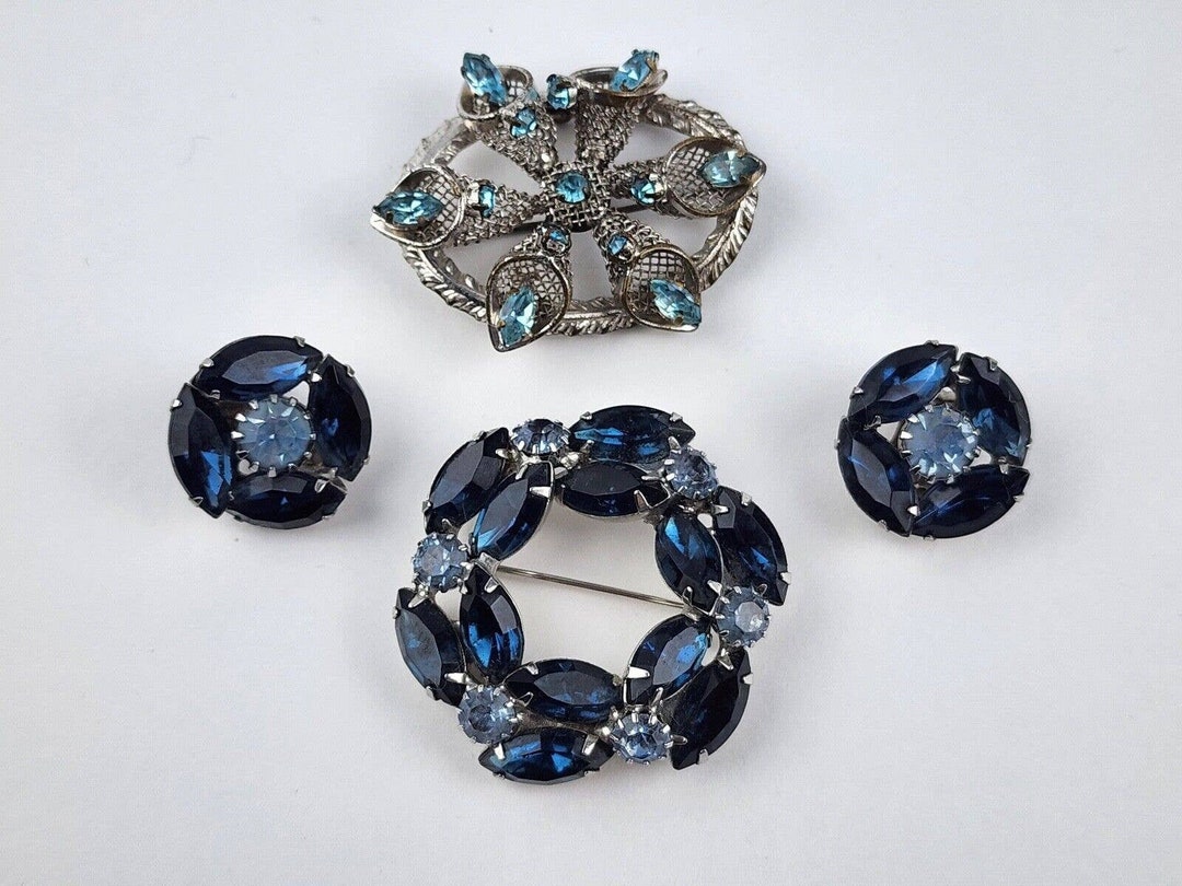 Vintage Weiss Sapphire Blue Costume Jewelry Set Brooch & Earrings W
