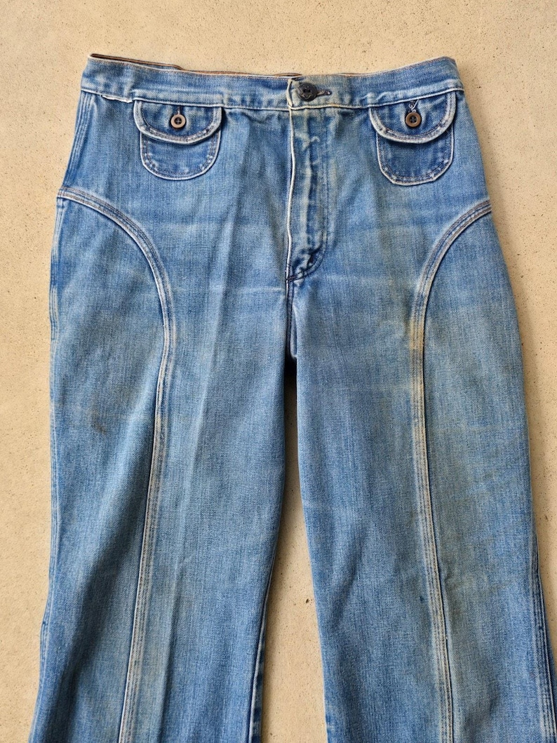 Pantalones vaqueros Wrangler Saddle Back de mezclilla acampanada de los años 70, talla 13/14, cremallera Talon. imagen 4