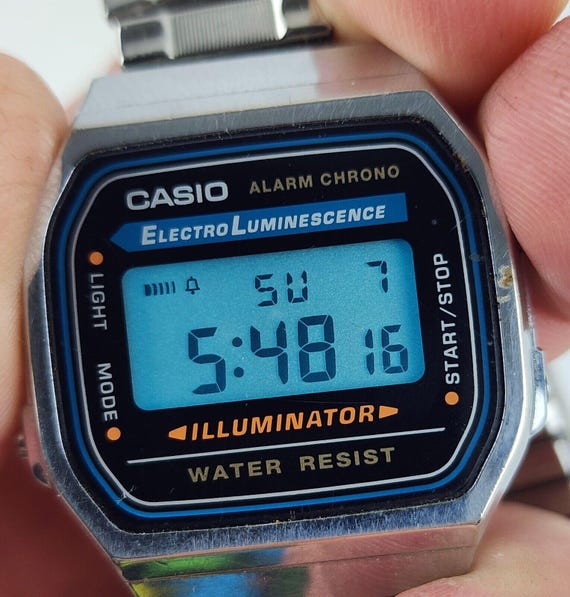 Reloj de cuarzo electroluminiscente Casio 1572 A168 para hombre botones demasiado rigidos Etsy Espana