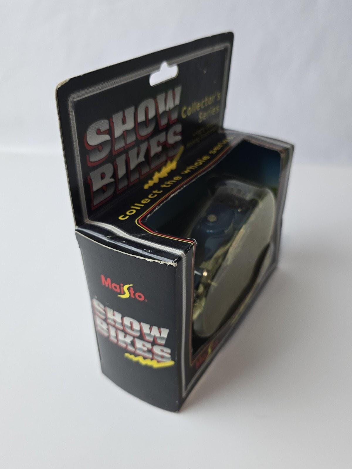 Maisto 1:24 ダイキャストモデル シルバー 2009 Nissan GT-R R35 Silver 1/24 Diecast Model Car by Maisto